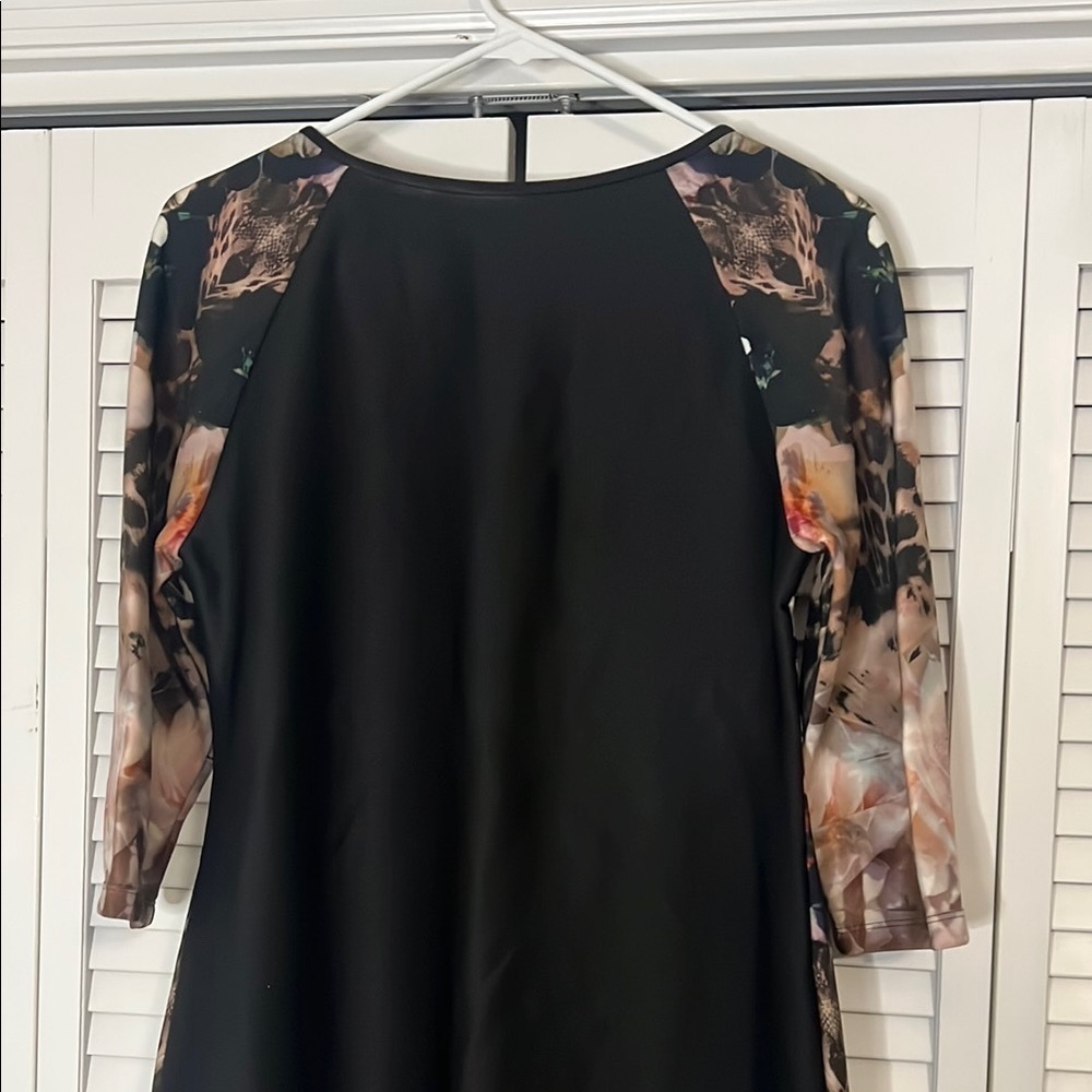 Mini Sheath Dress with 3/4 Raglan Sleeves - Picture 5 of 7